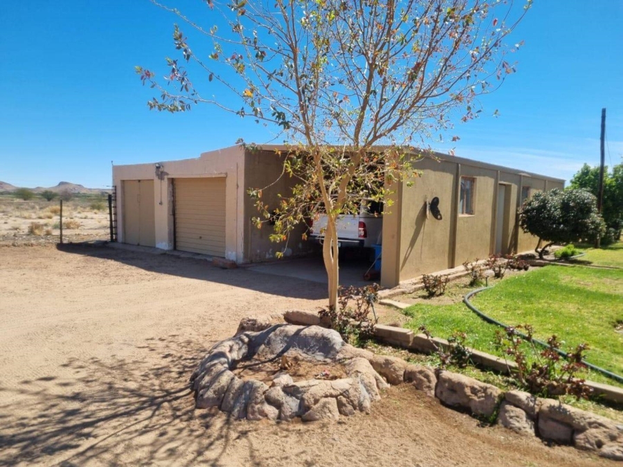 6 Bedroom Property for Sale in Karos Northern Cape